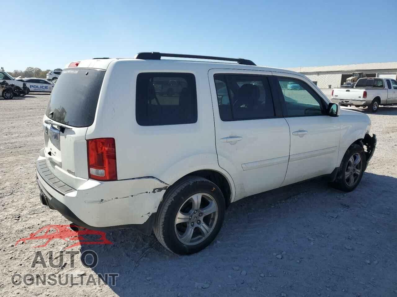 HONDA PILOT 2015 - 5FNYF4H46FB005665
