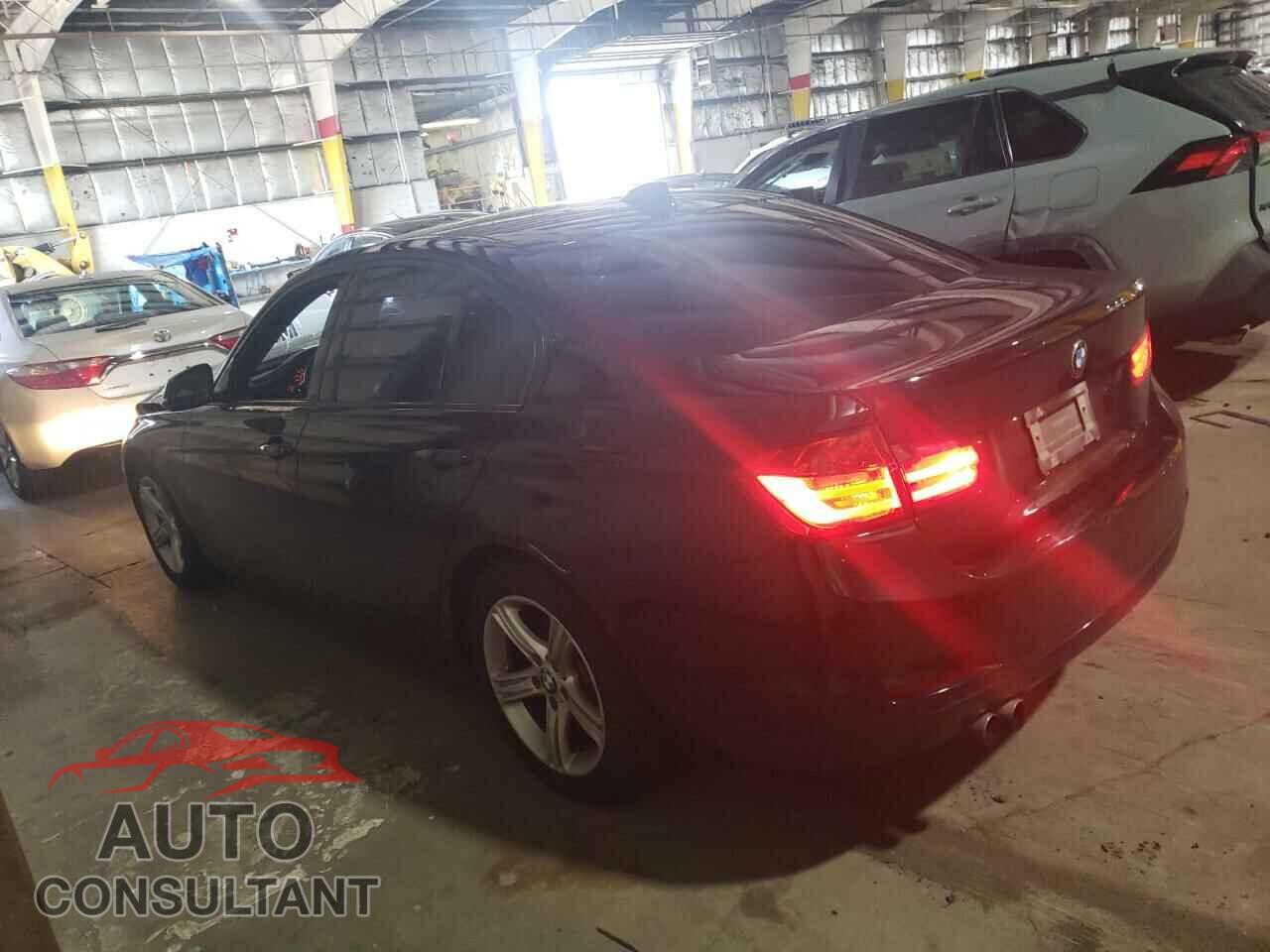 BMW 3 SERIES 2015 - WBA3C1C50FP851620