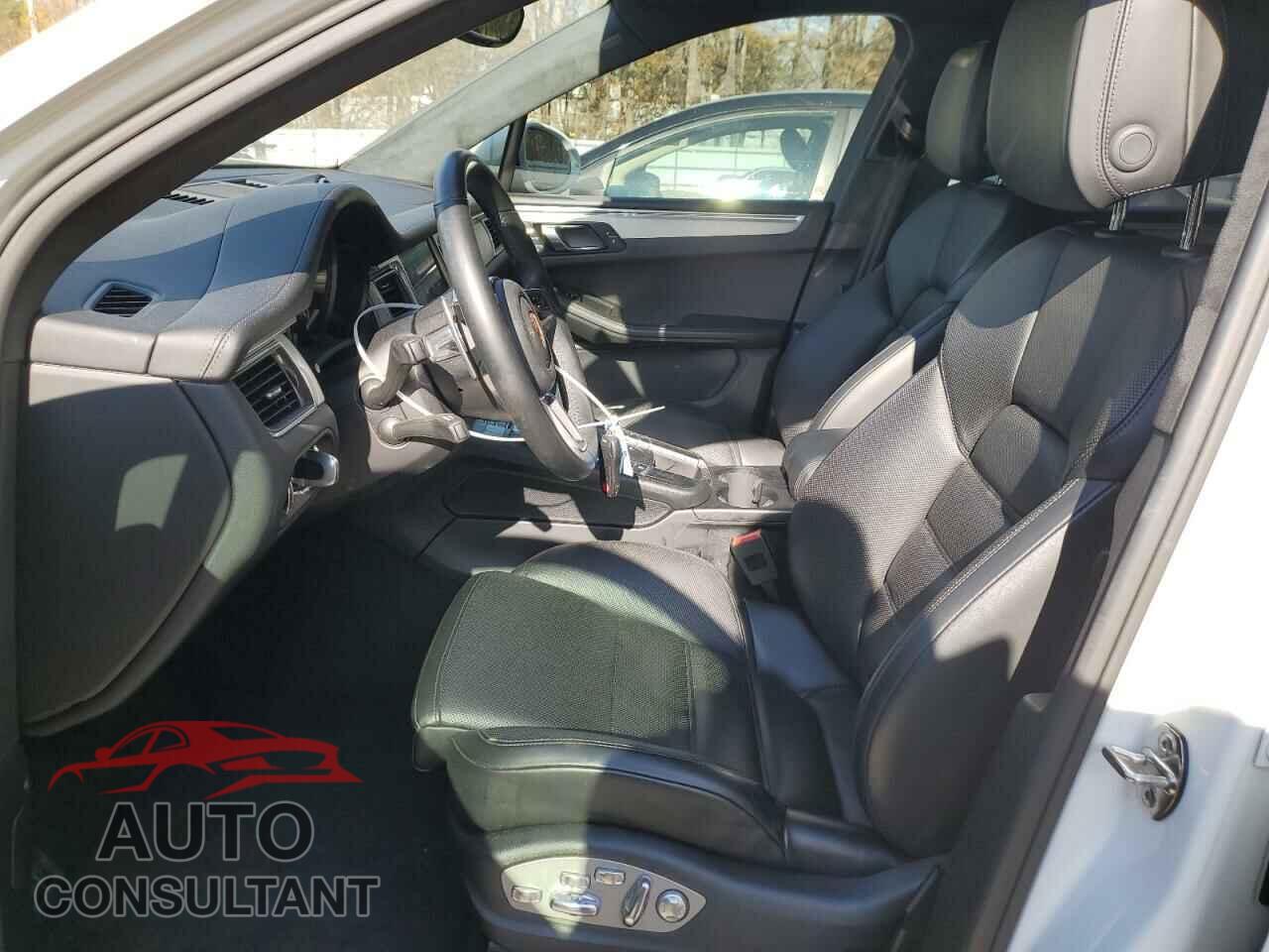 PORSCHE MACAN 2018 - WP1AF2A56JLB70578
