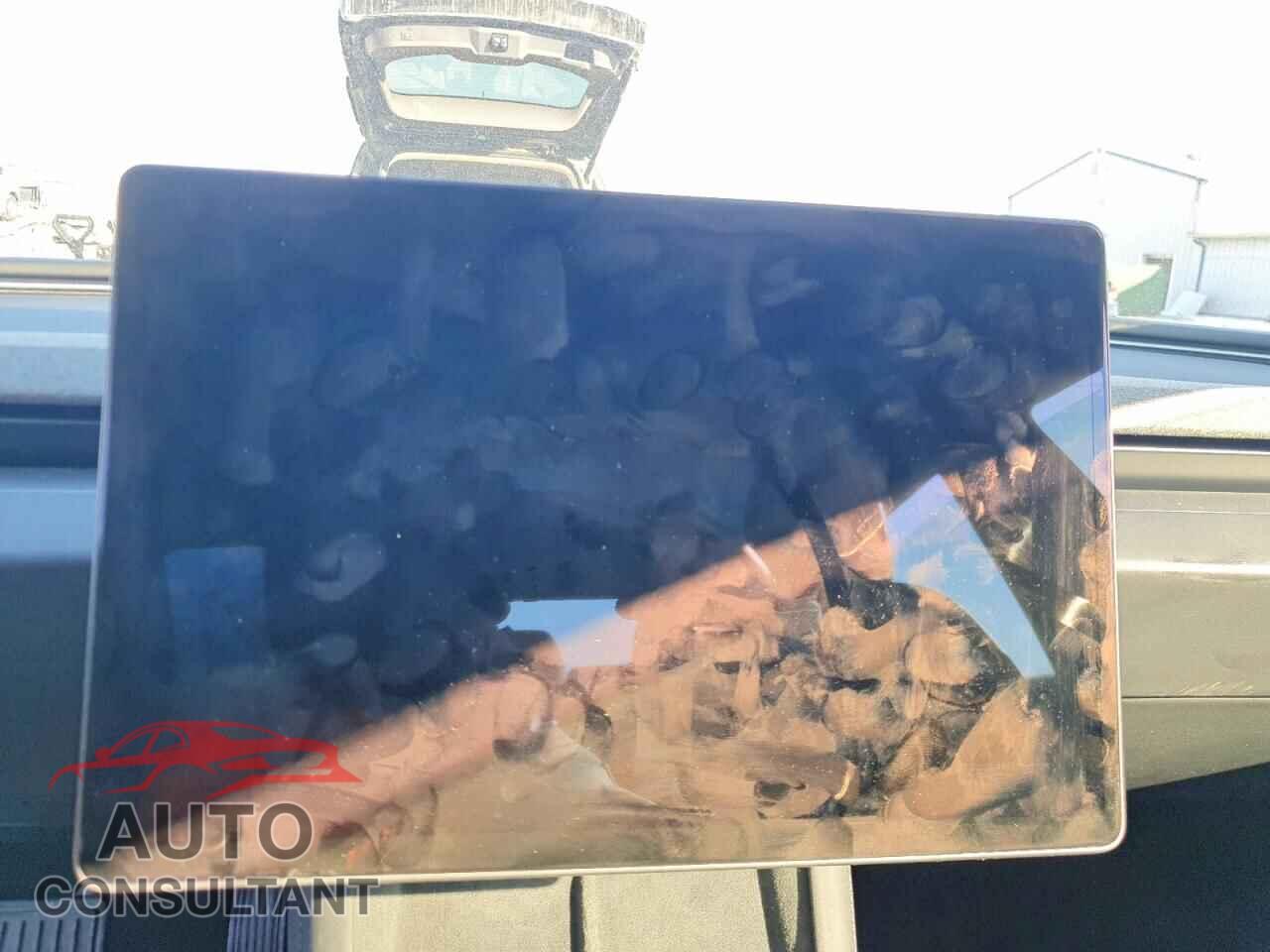TESLA MODEL 3 2026 - 5YJ3E1EA0TF123468