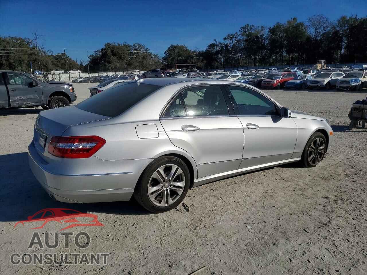 MERCEDES-BENZ E-CLASS 2011 - WDDHF5GB7BA505221