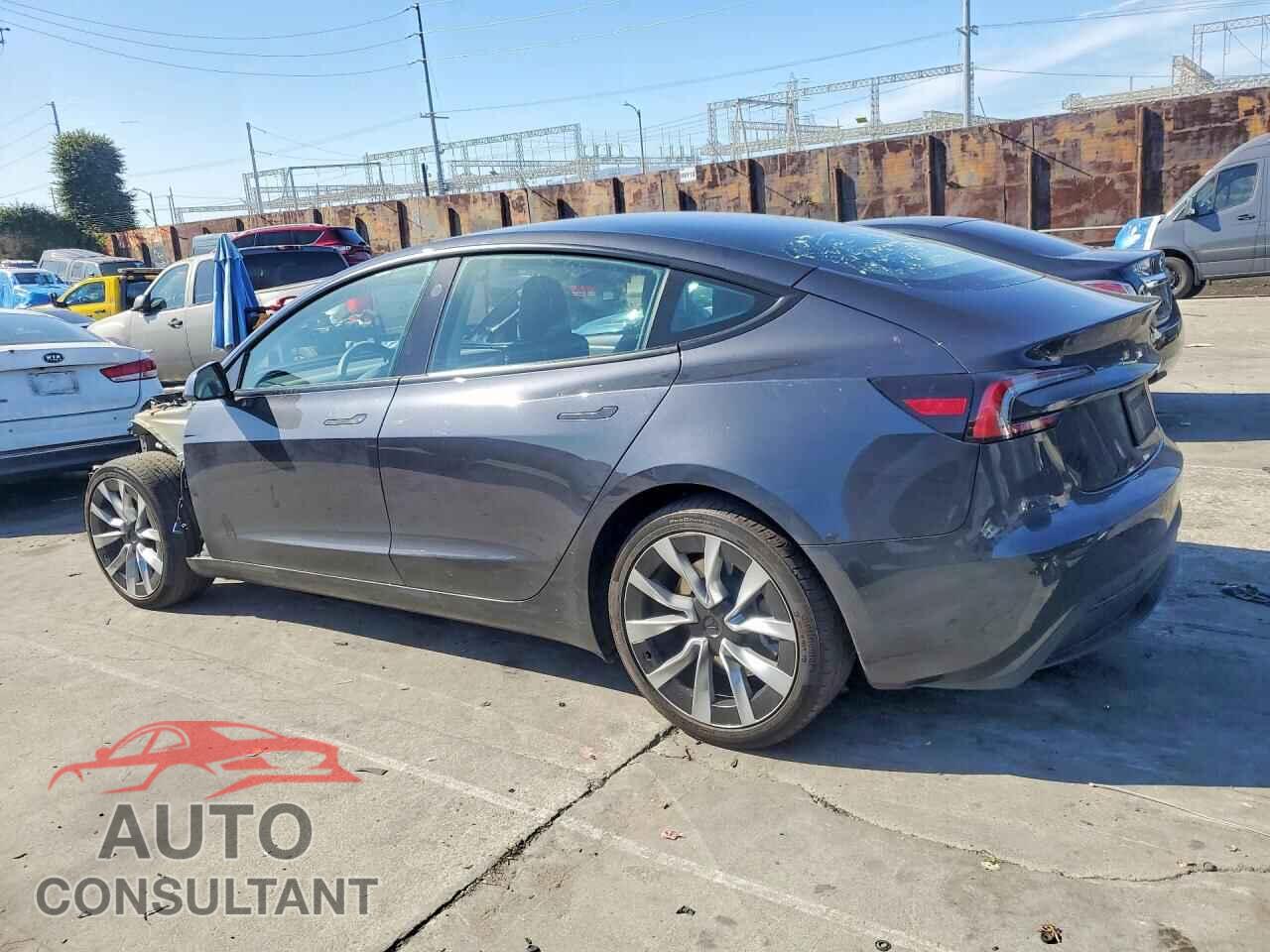 TESLA MODEL 3 2024 - 5YJ3E1EA8RF729772