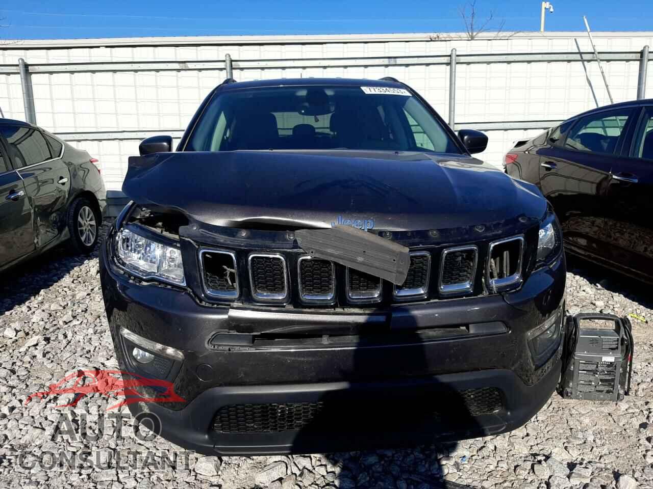JEEP COMPASS 2018 - 3C4NJCBBXJT293509