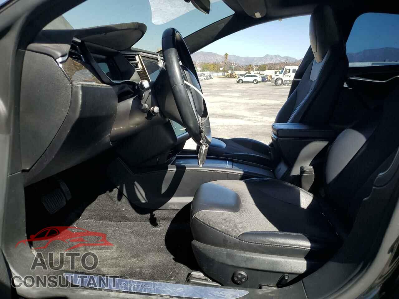 TESLA MODEL S 2016 - 5YJSA1E15GF145107