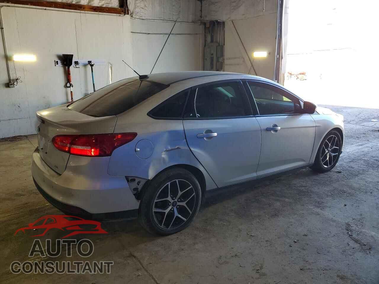 FORD FOCUS 2017 - 1FADP3H29HL204297