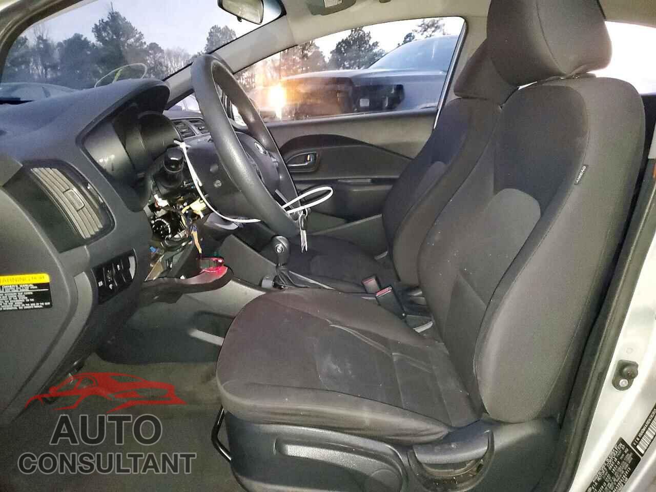 KIA RIO 2013 - KNADM4A38D6282815