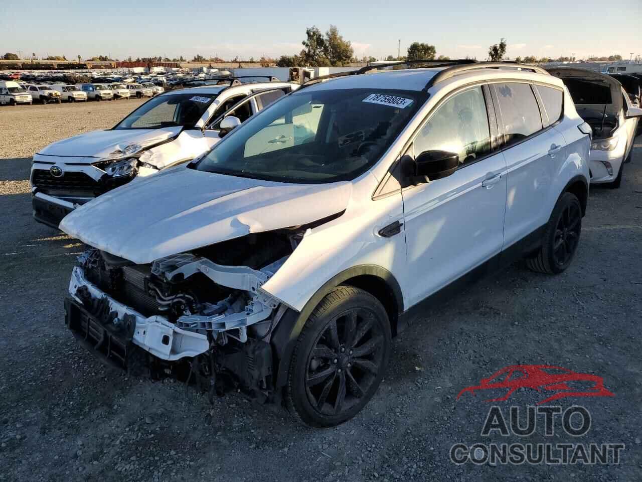 FORD ESCAPE 2018 - 1FMCU9GD3JUD22636