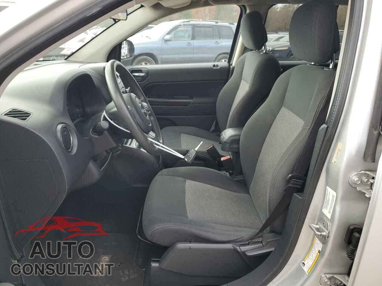 JEEP COMPASS 2011 - 1J4NF1FB3BD134011