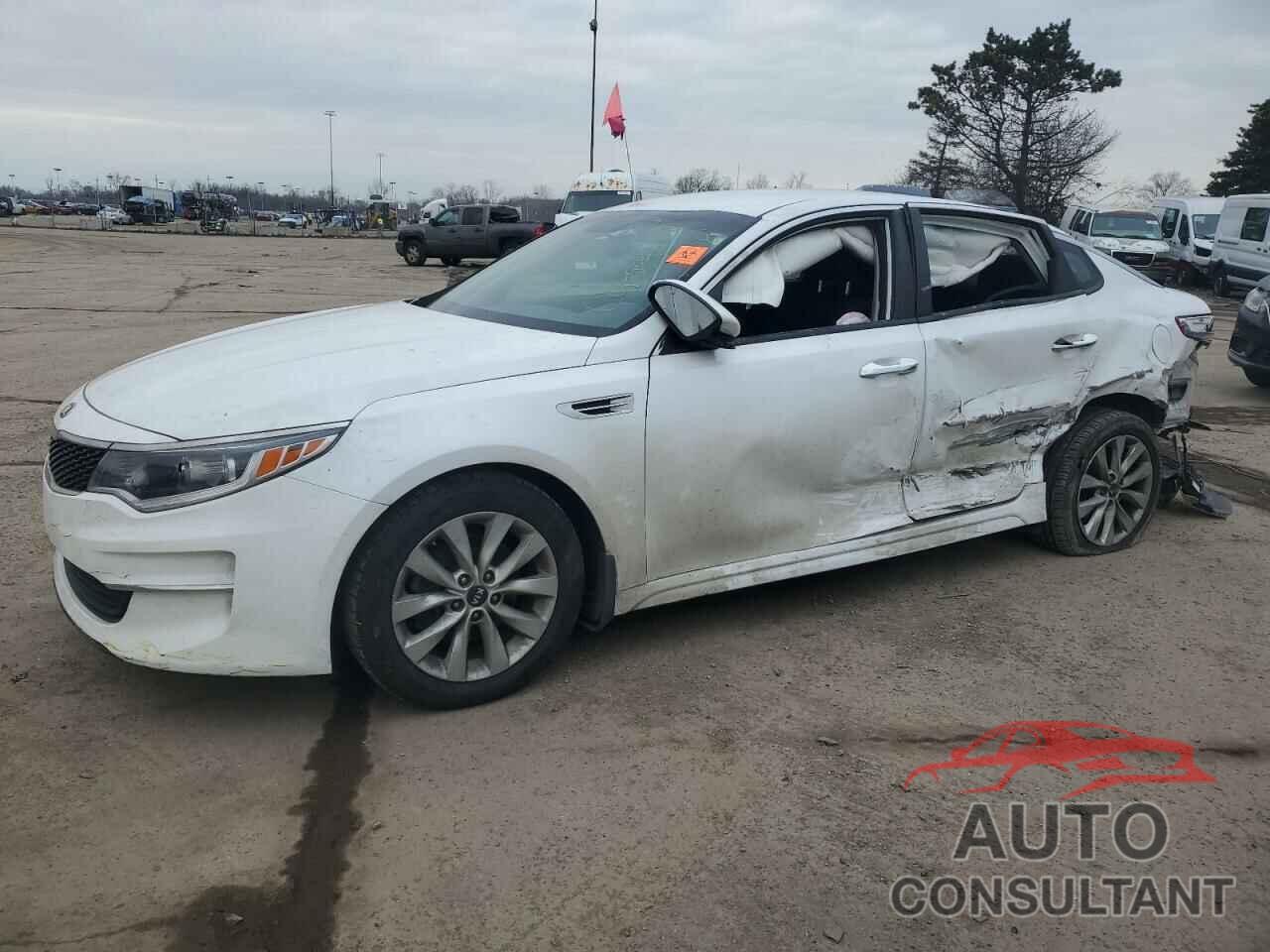 KIA OPTIMA 2018 - 5XXGT4L33JG261240