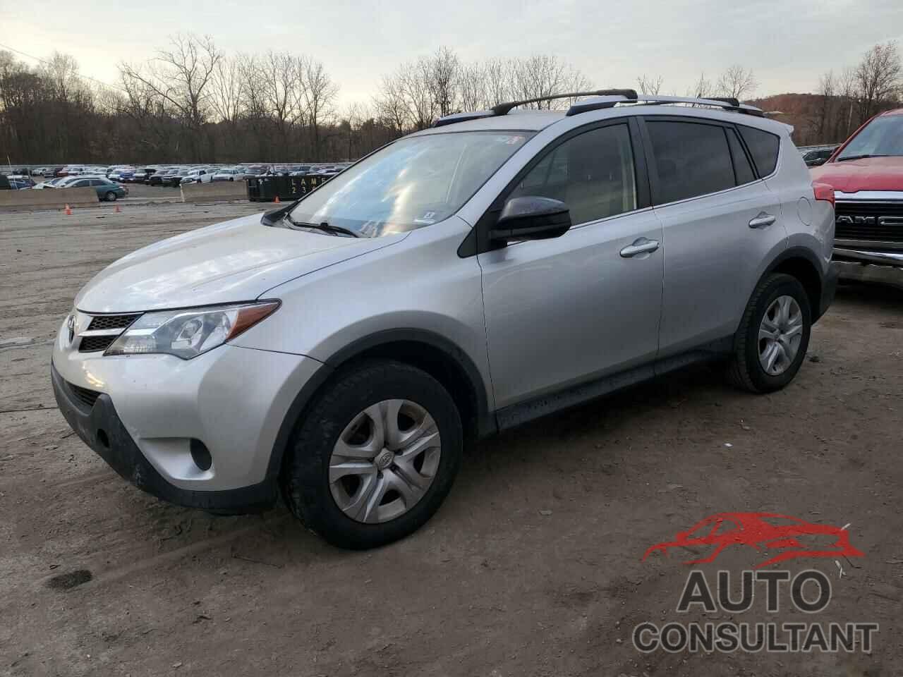 TOYOTA RAV4 2015 - JTMBFREV6FJ034768