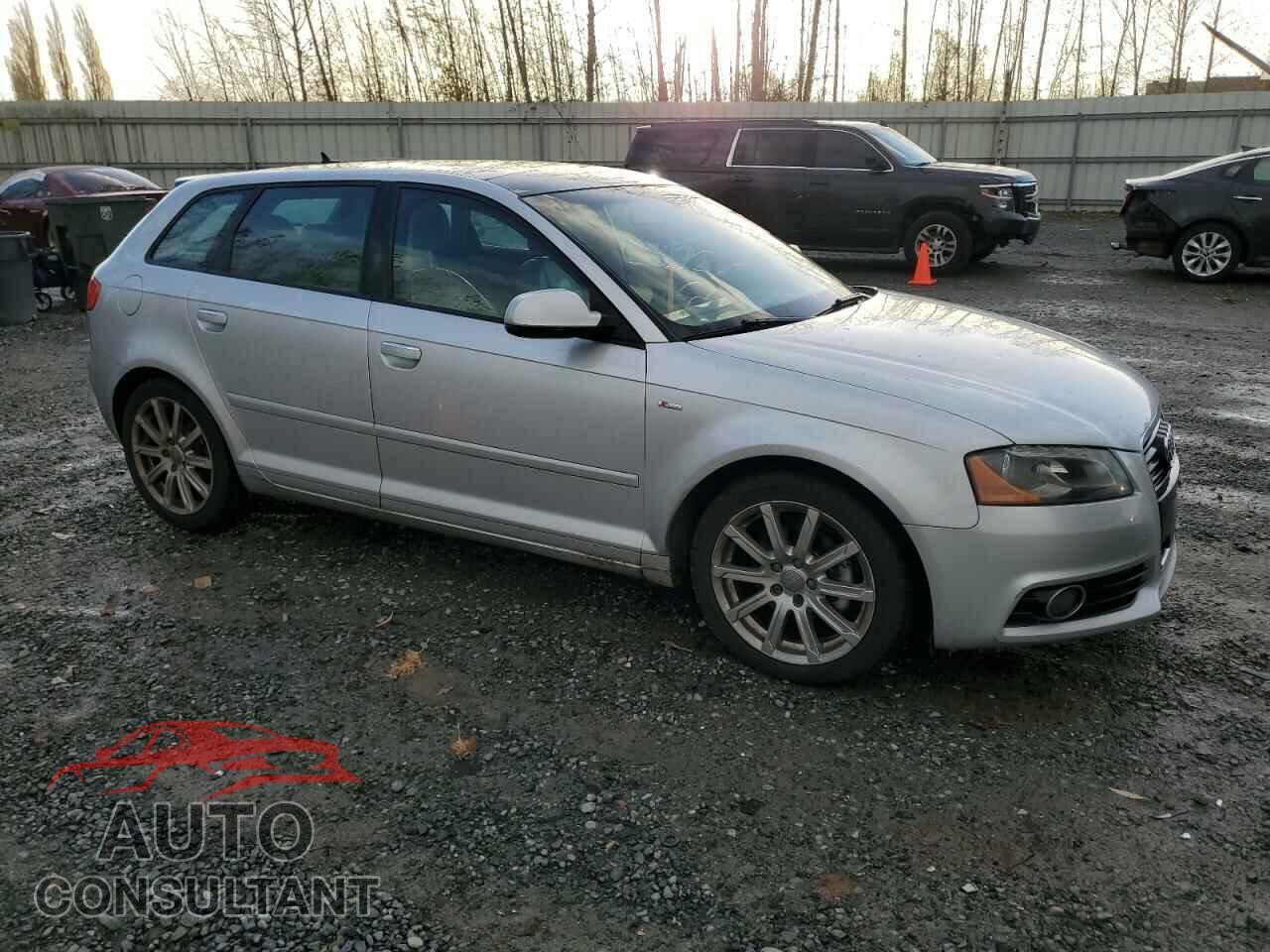 AUDI A3 2012 - WAUKJAFM4CA015876