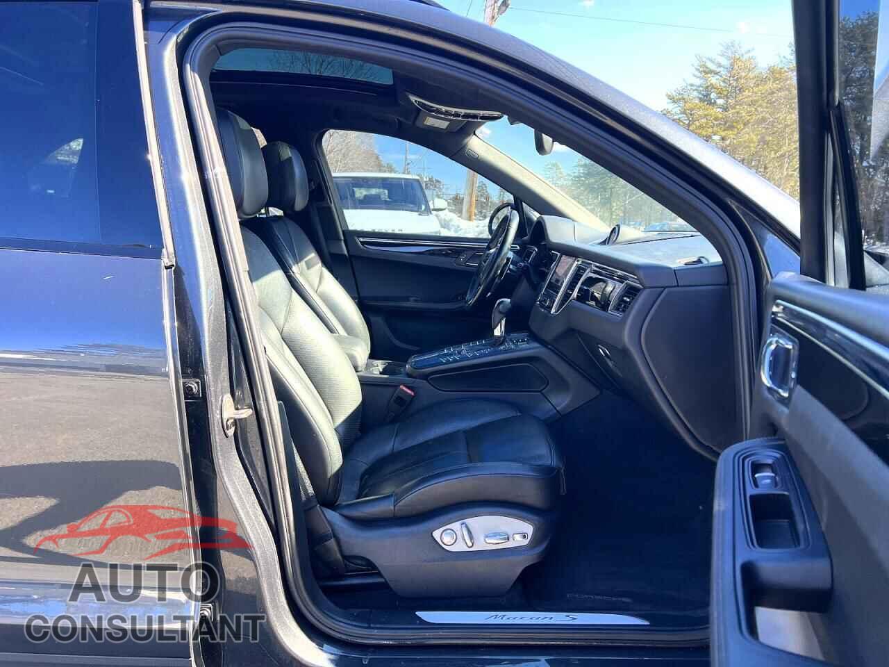 PORSCHE MACAN 2017 - WP1AB2A58HLB10081