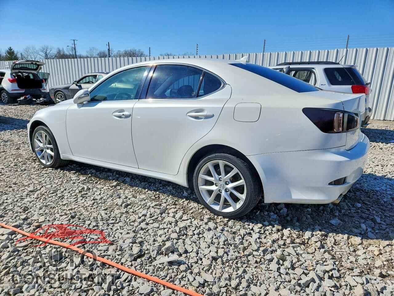 LEXUS IS 2012 - JTHCF5C21C5059490