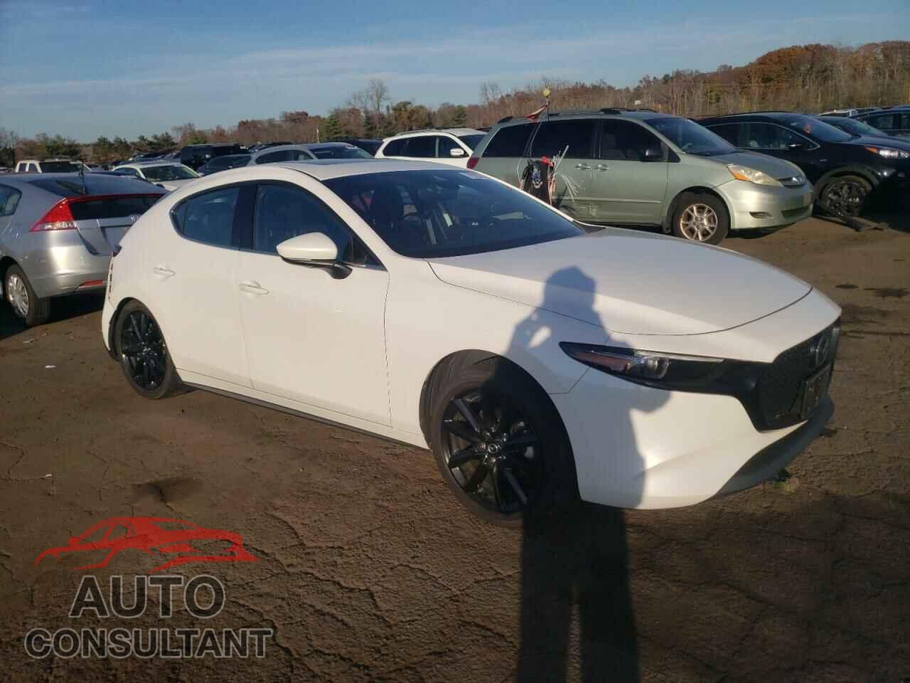 MAZDA 3 2021 - JM1BPBML0M1402105