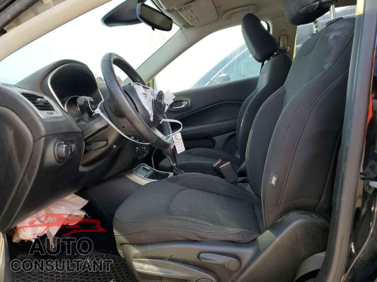 JEEP COMPASS 2019 - 3C4NJCAB2KT840615
