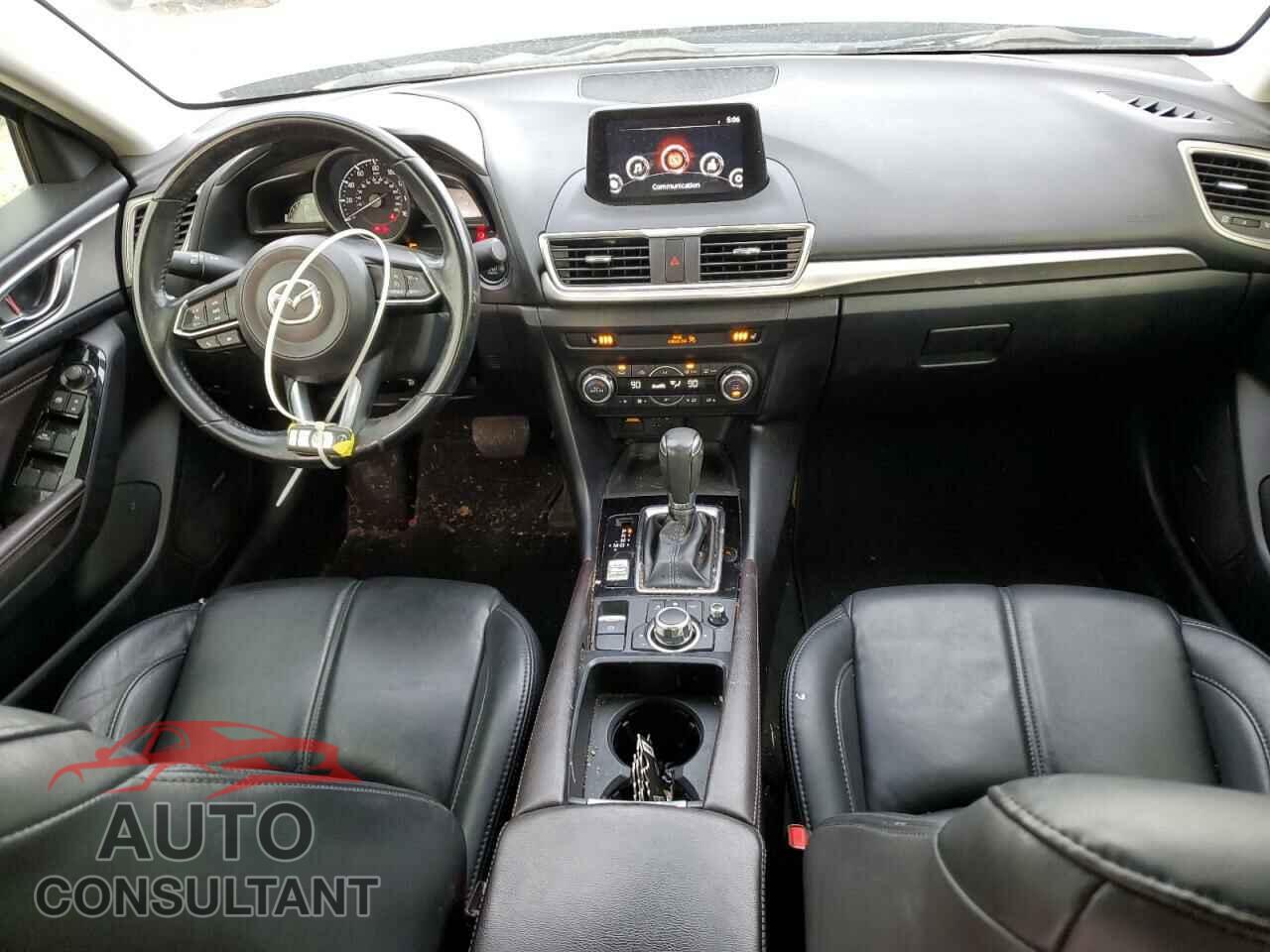 MAZDA 3 2018 - 3MZBN1V34JM257533