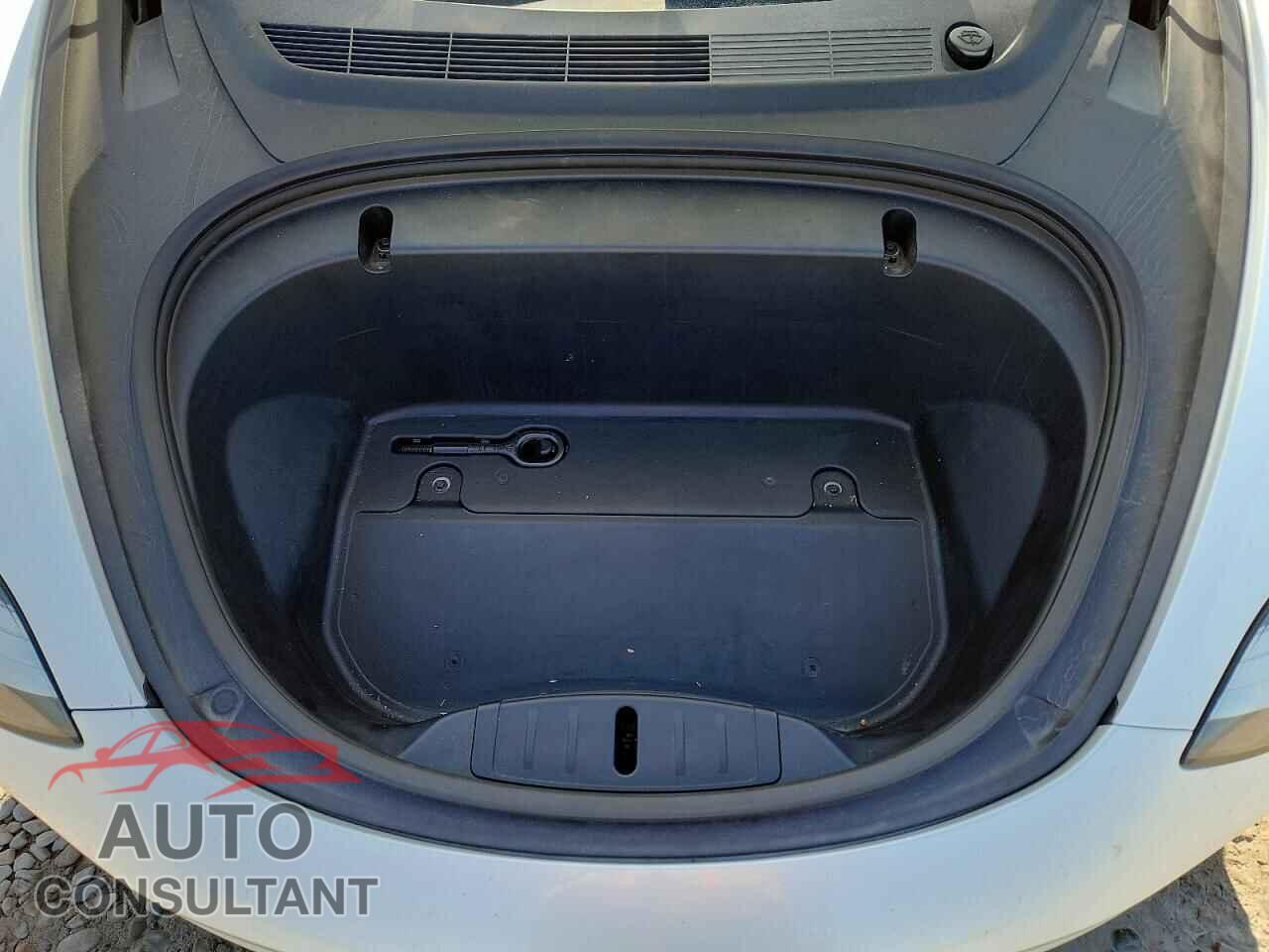 TESLA MODEL 3 2020 - 5YJ3E1EB4LF650664