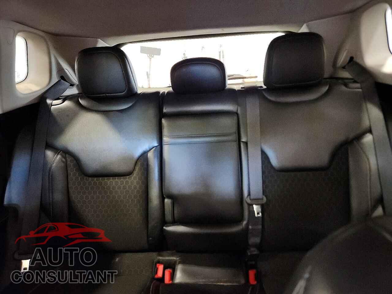 JEEP COMPASS 2018 - 3C4NJDBB2JT423546