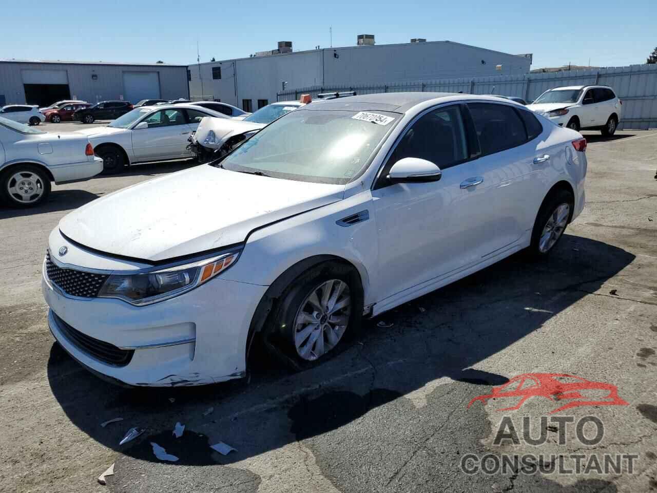 KIA OPTIMA 2018 - 5XXGU4L39JG180076