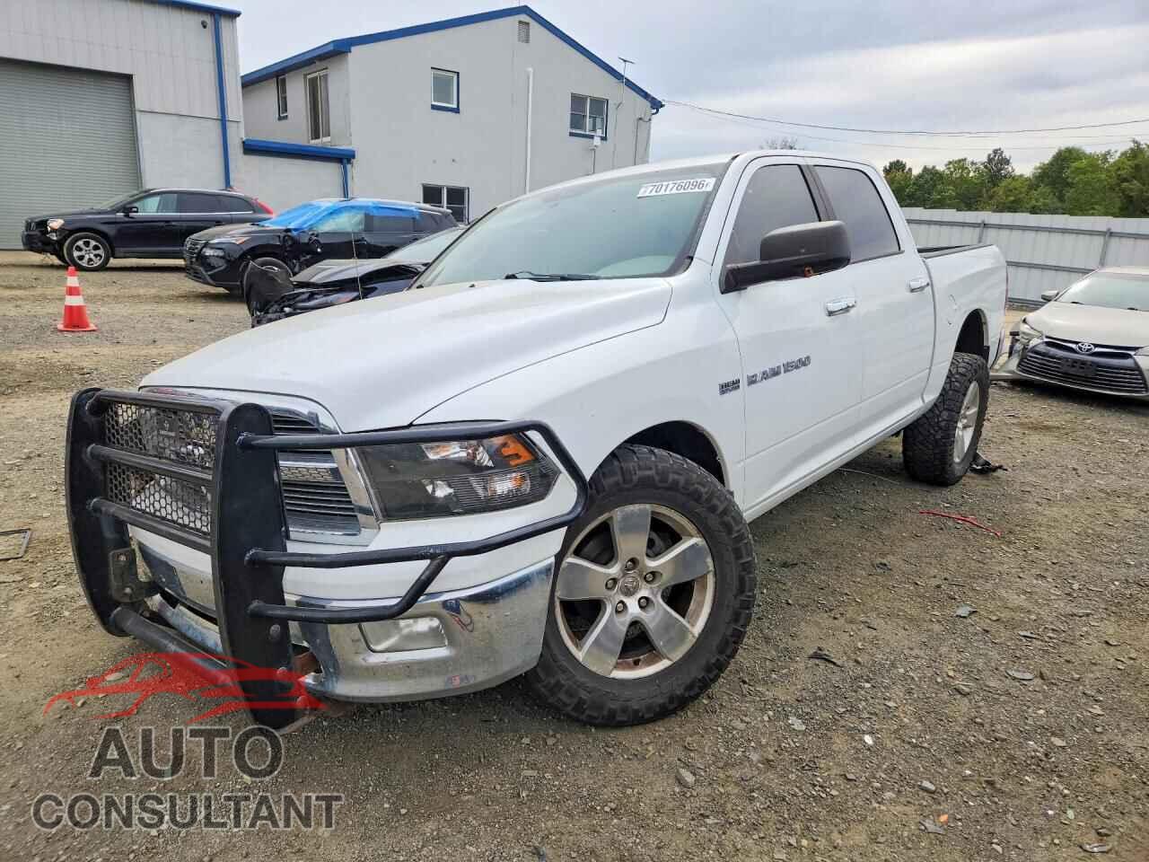 DODGE RAM 1500 2012 - 1C6RD7LT3CS151263