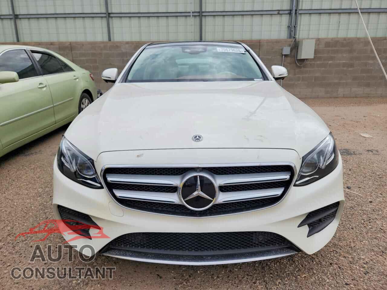 MERCEDES-BENZ E-CLASS 2017 - WDDZF4KB9HA256192