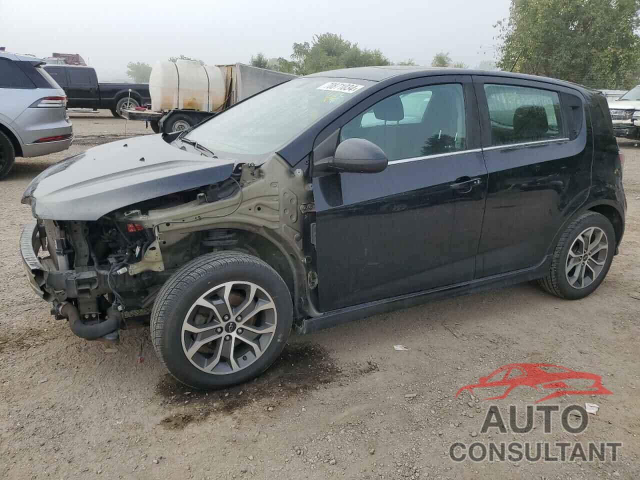 CHEVROLET SONIC 2018 - 1G1JD6SB2J4105068