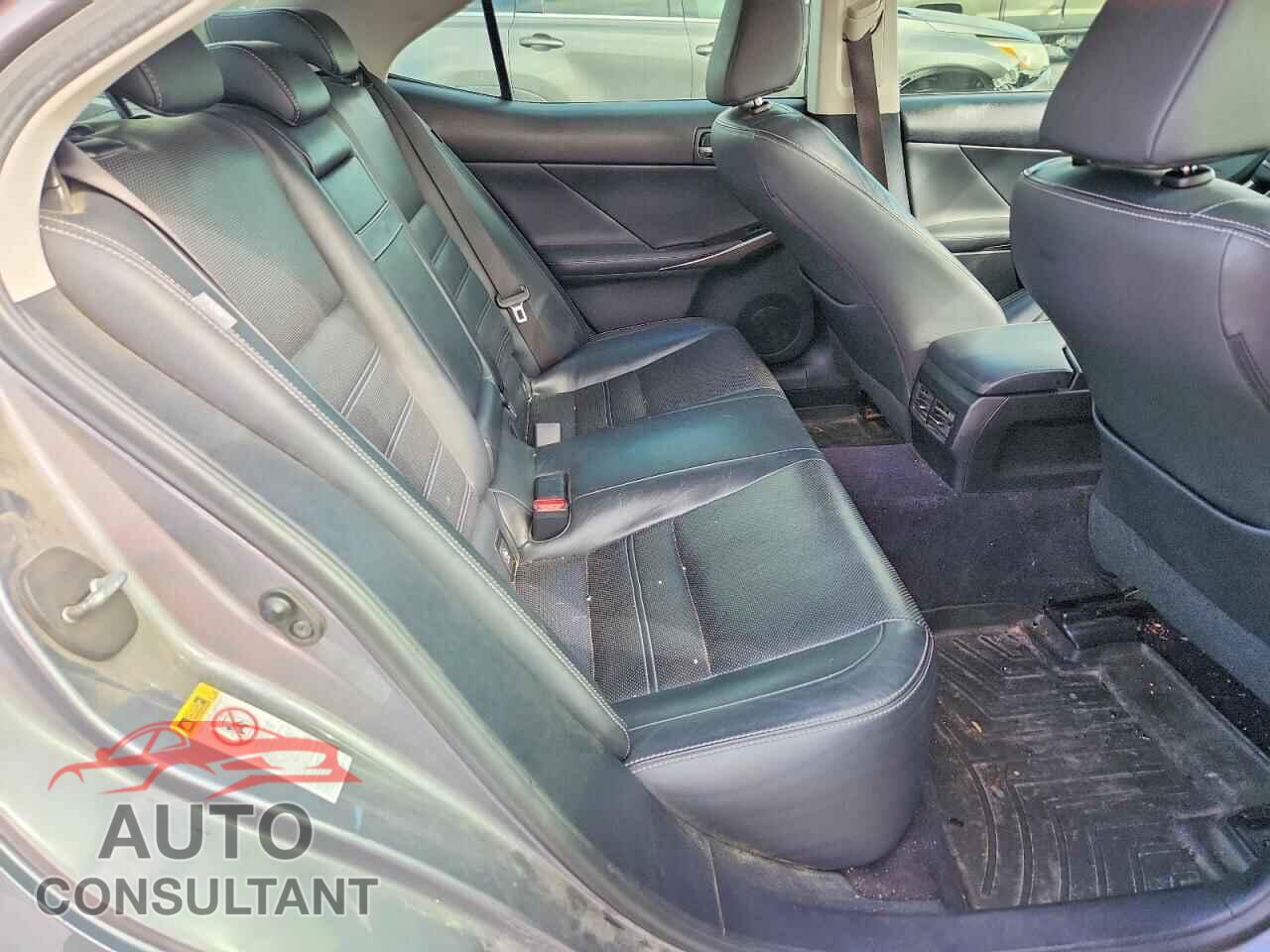 LEXUS IS 2014 - JTHCE1D28E5003138