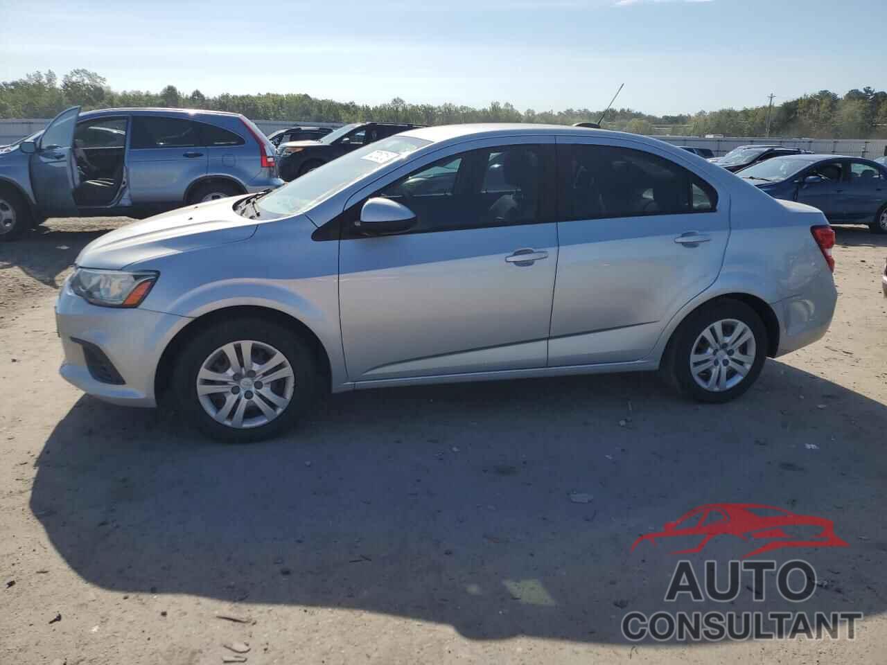 CHEVROLET SONIC 2017 - 1G1JB5SH9H4151902