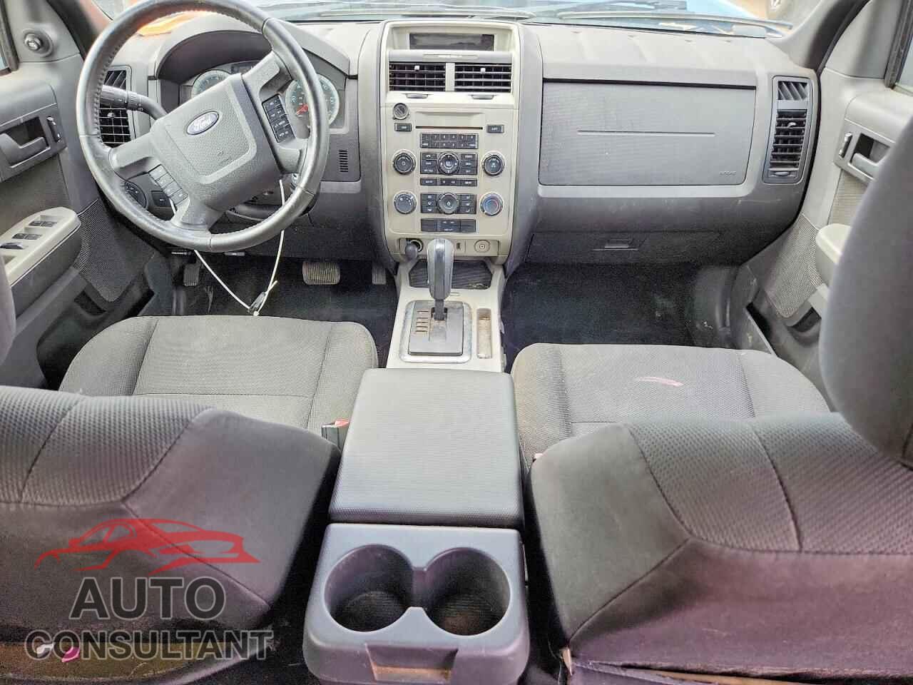 FORD ESCAPE 2010 - 1FMCU9DG5AKB10279