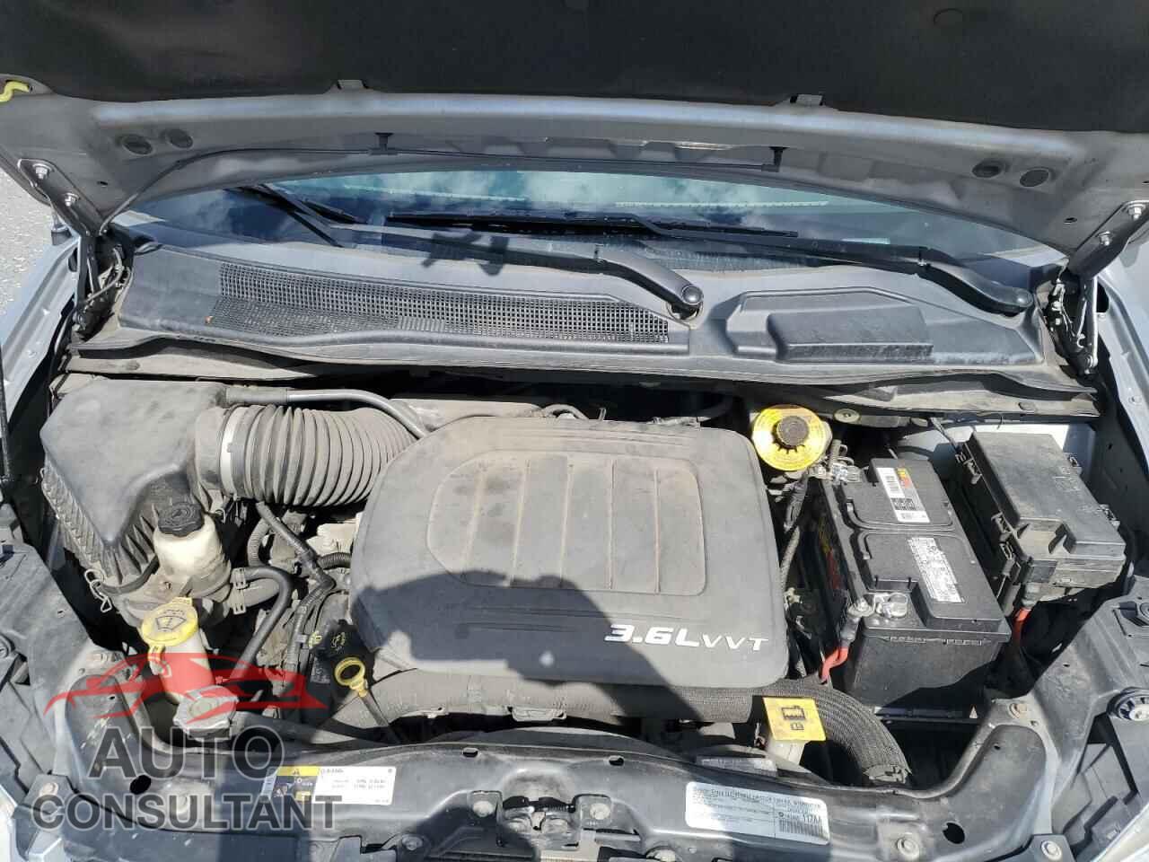 DODGE CARAVAN 2015 - 2C4RDGCG1FR591211