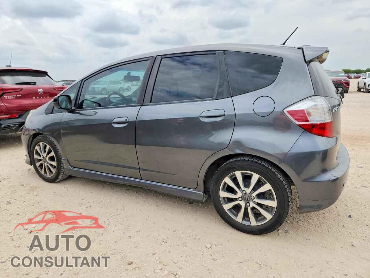 HONDA FIT 2013 - JHMGE8H53DC007428