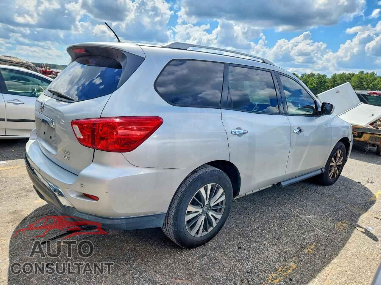 NISSAN PATHFINDER 2017 - 5N1DR2MM2HC658487