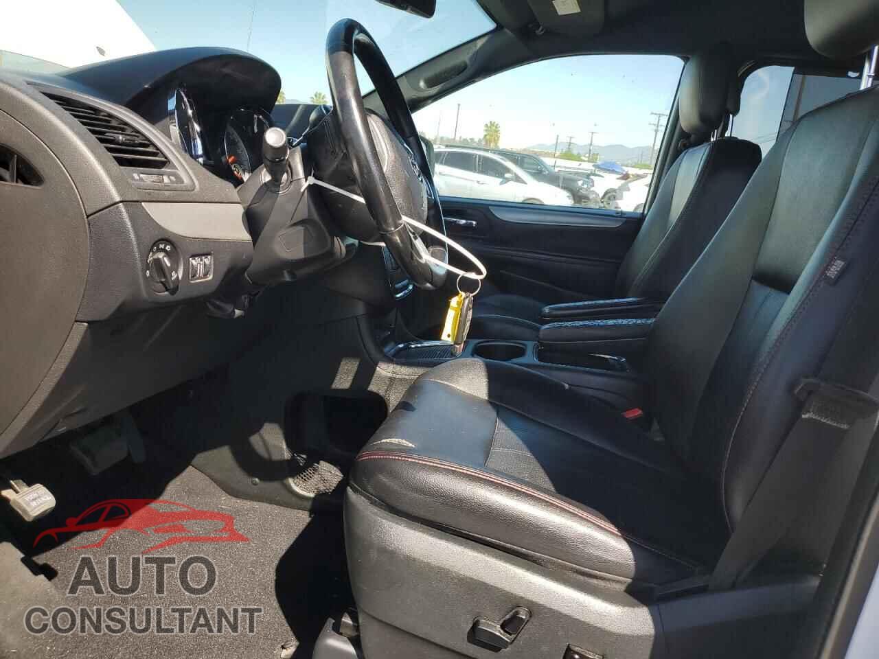 DODGE CARAVAN 2018 - 2C4RDGEG1JR238036