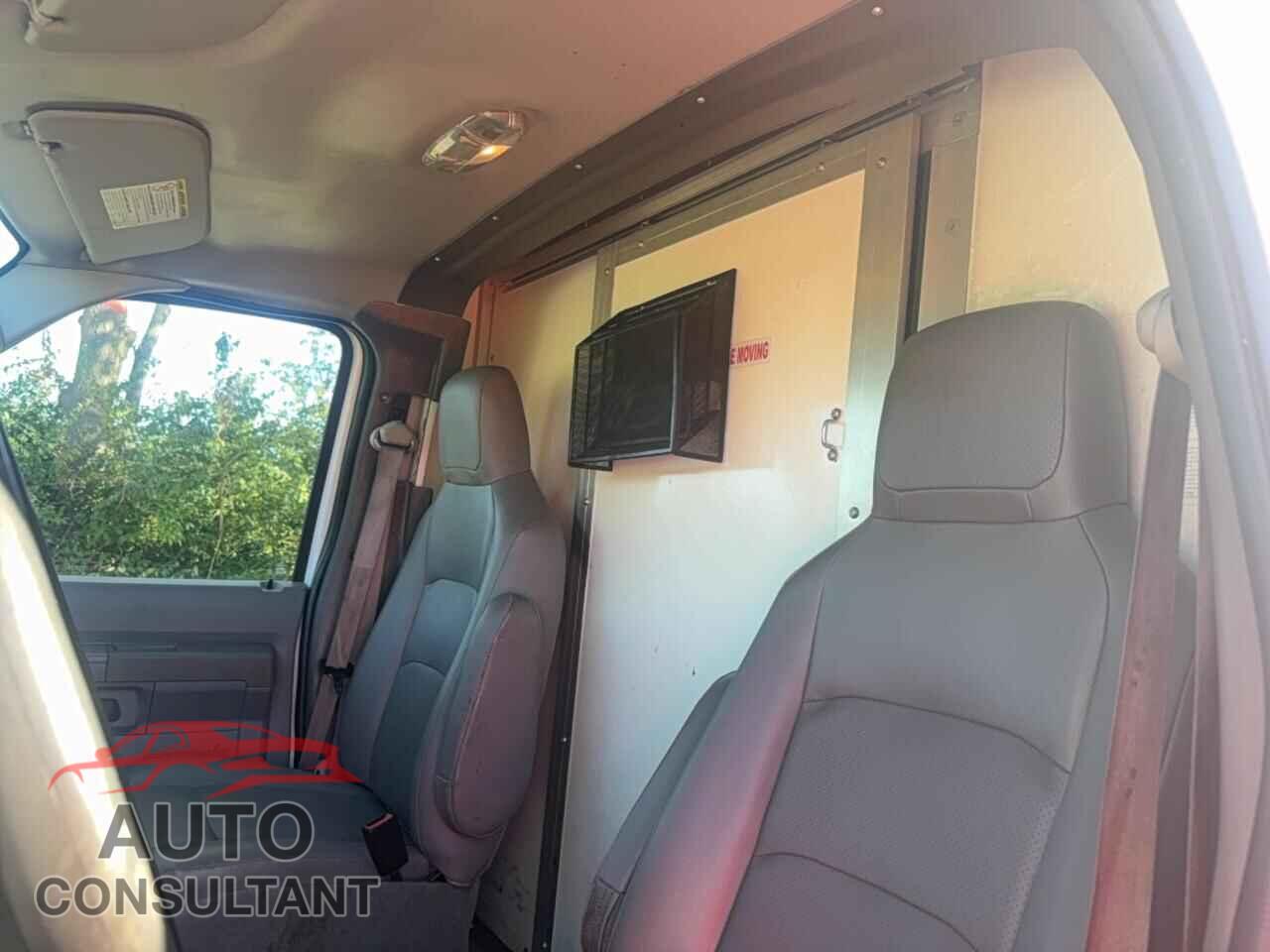 FORD ECONOLINE 2022 - 1FDWE3FK2NDC29877