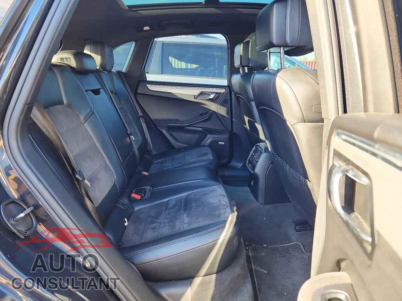 PORSCHE MACAN 2017 - WP1AG2A51HLB53534