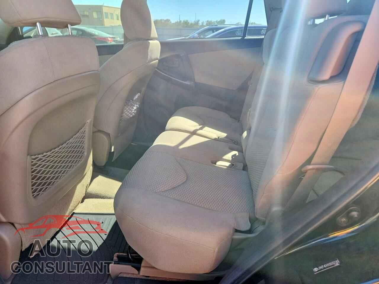 TOYOTA RAV4 2012 - JTMZF4DV5CD032183