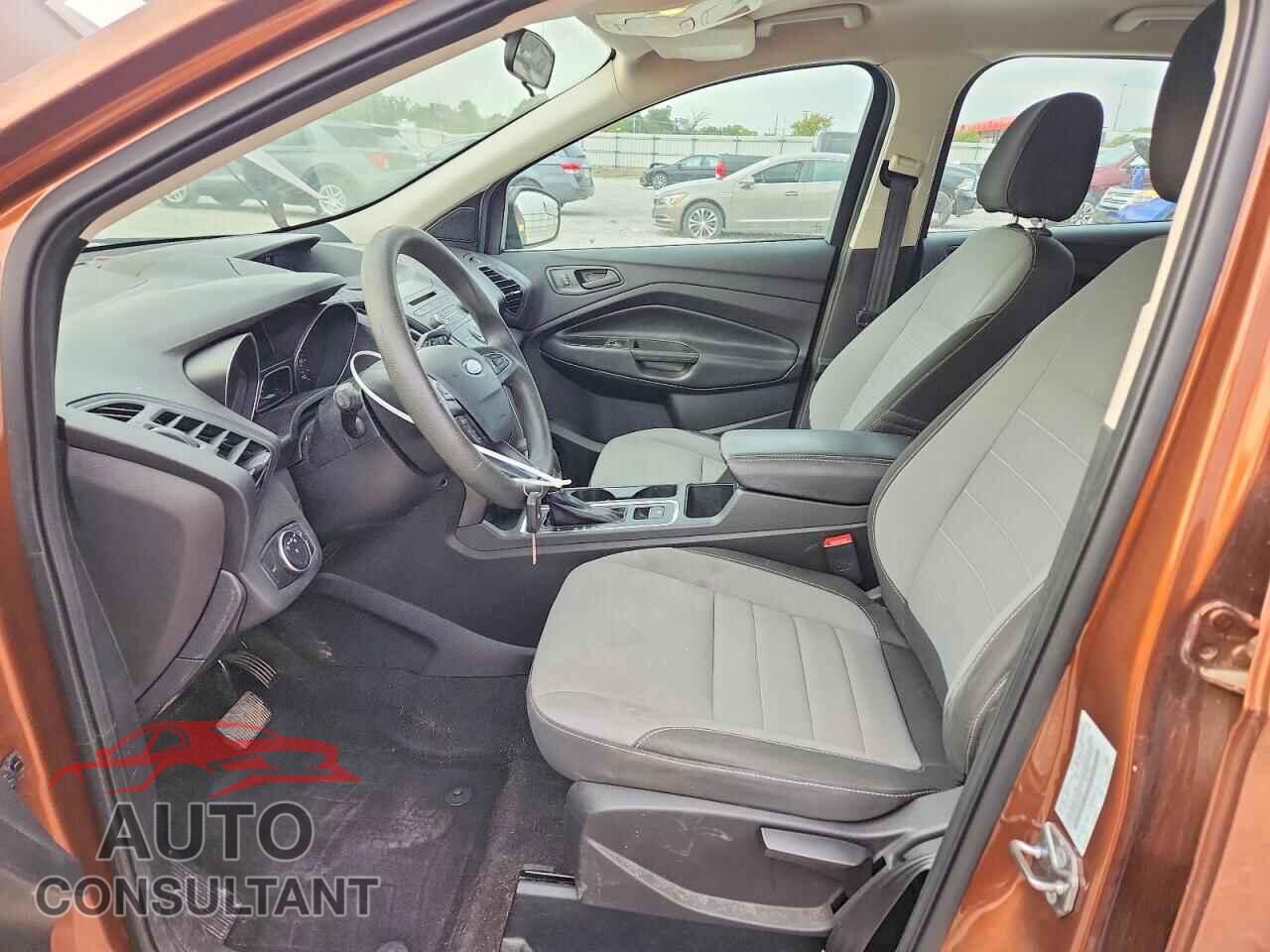 FORD ESCAPE 2017 - 1FMCU0F78HUE30445