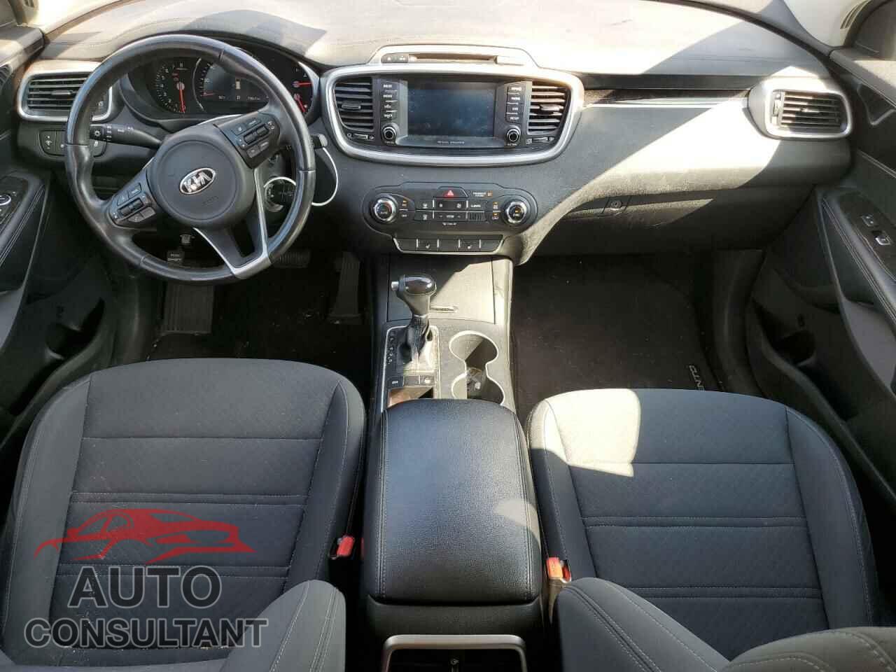 KIA SORENTO 2017 - 5XYPG4A59HG272614