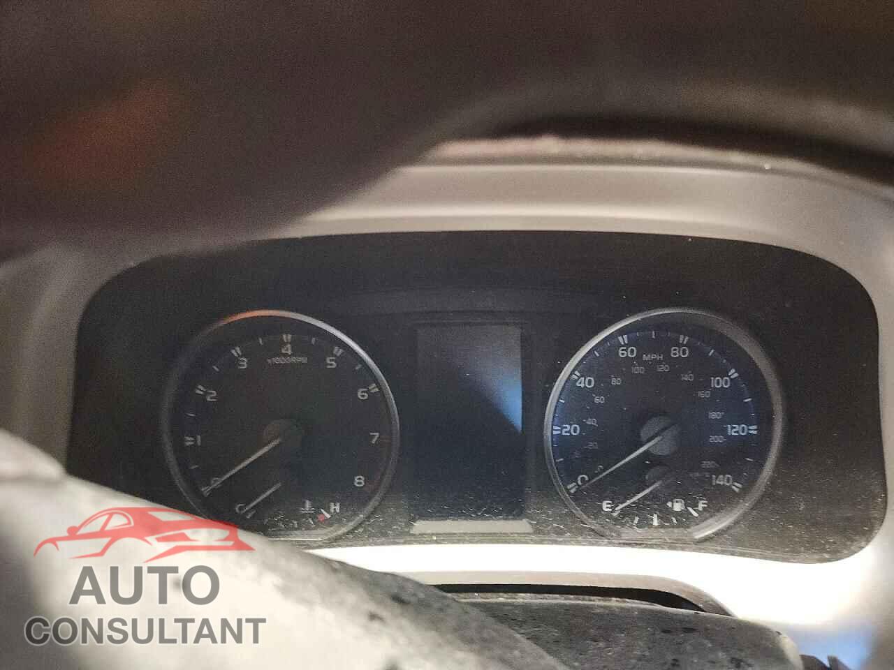 TOYOTA RAV4 2017 - JTMBFREV0HJ708352