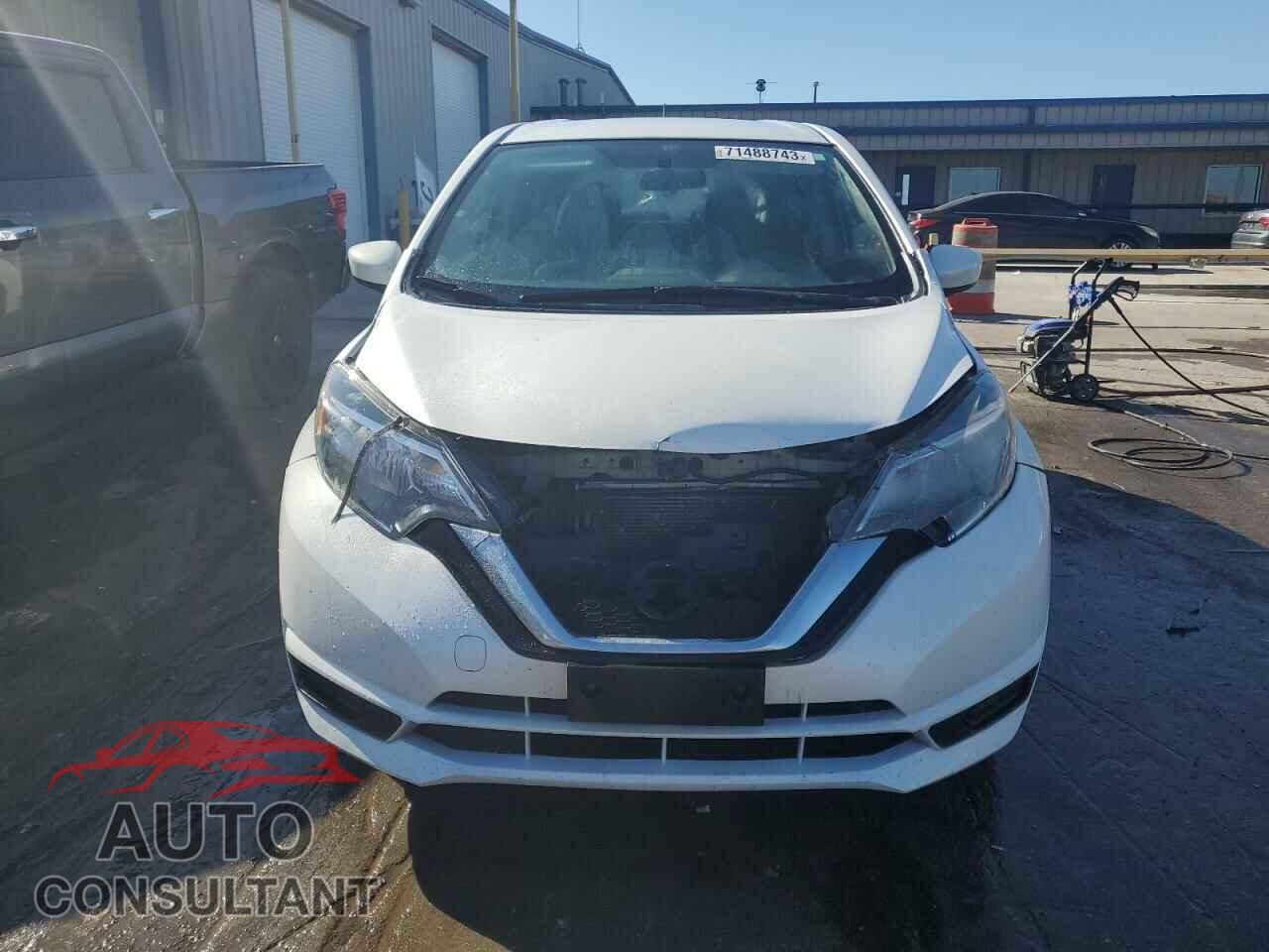 NISSAN VERSA 2017 - 3N1CE2CP1HL368823