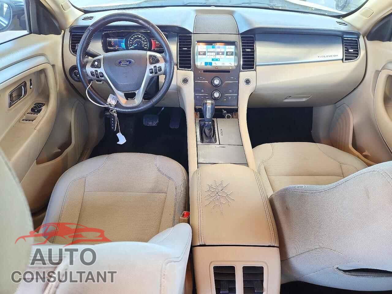 FORD TAURUS 2017 - 1FAHP2E83HG105309
