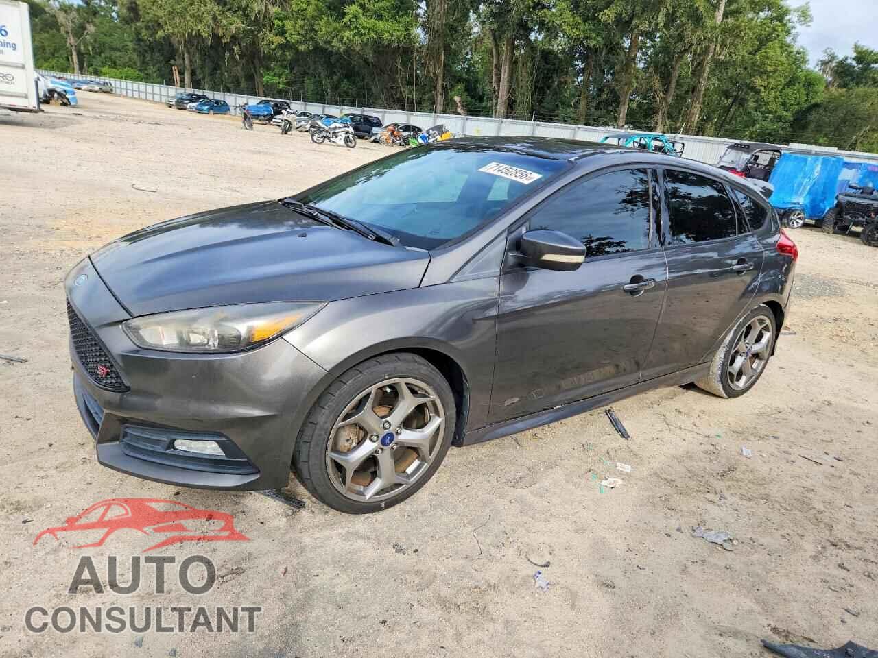 FORD FOCUS 2015 - 1FADP3L90FL247203
