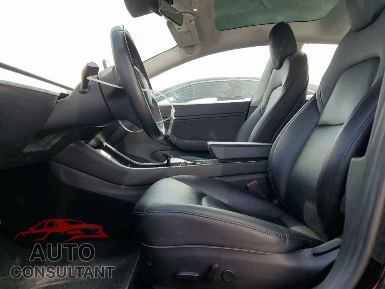 TESLA MODEL 3 2018 - 5YJ3E1EA9JF027836