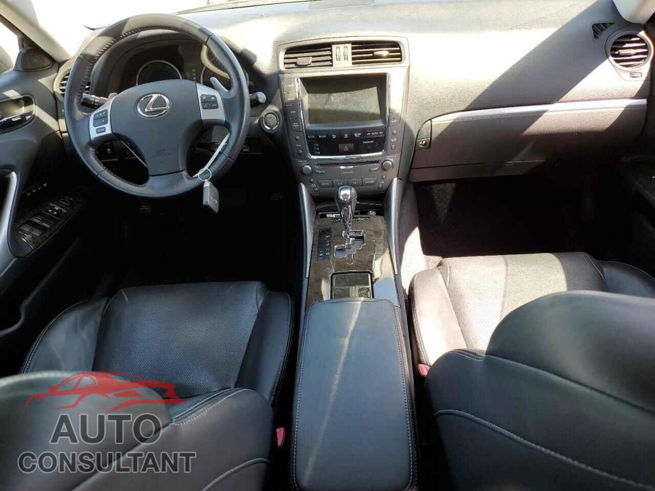 LEXUS IS 2012 - JTHBE5C25C5028533