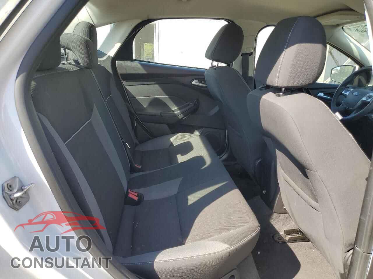FORD FOCUS 2014 - 1FADP3F23EL306595