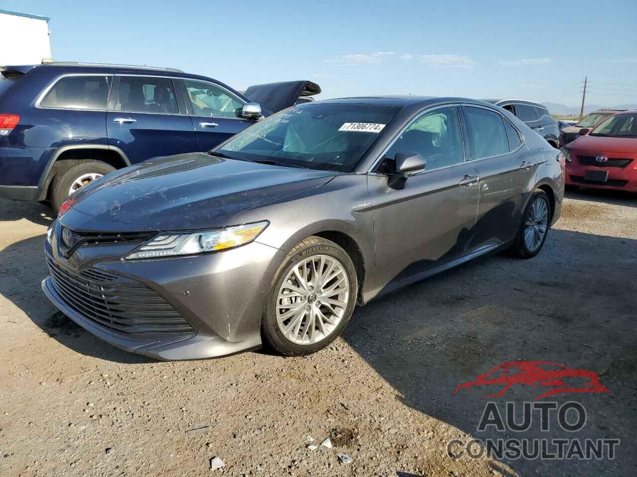 TOYOTA CAMRY 2018 - 4T1B21HK1JU502682