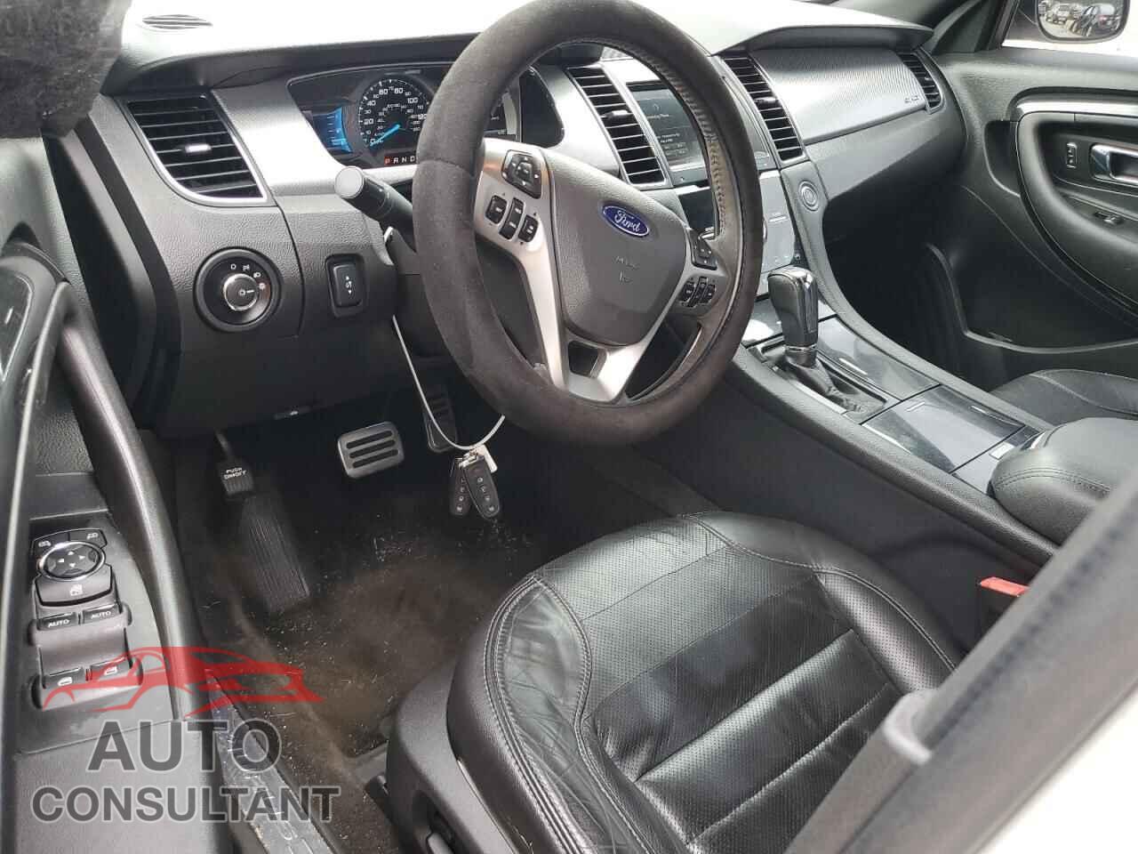FORD TAURUS 2015 - 1FAHP2KT4FG194846