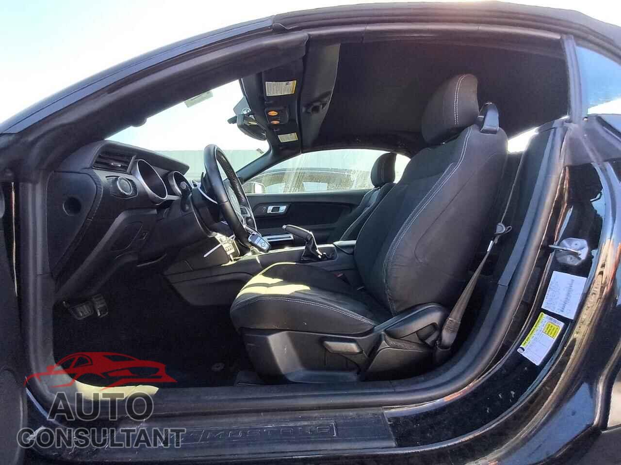 FORD MUSTANG 2019 - 1FATP8UH0K5101882