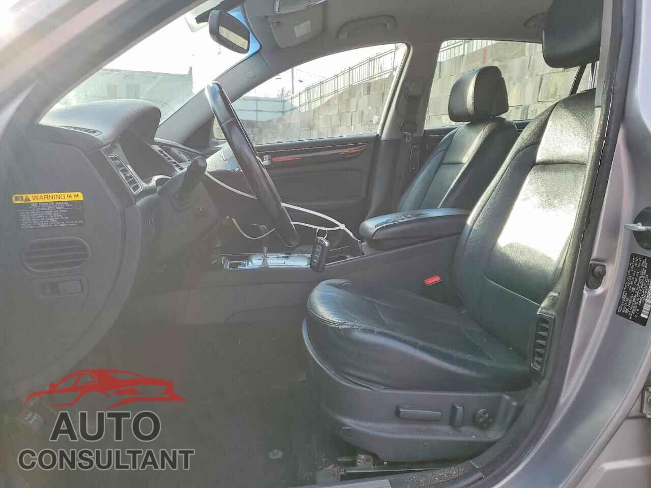 HYUNDAI GENESIS 2013 - KMHGC4DD4DU212534