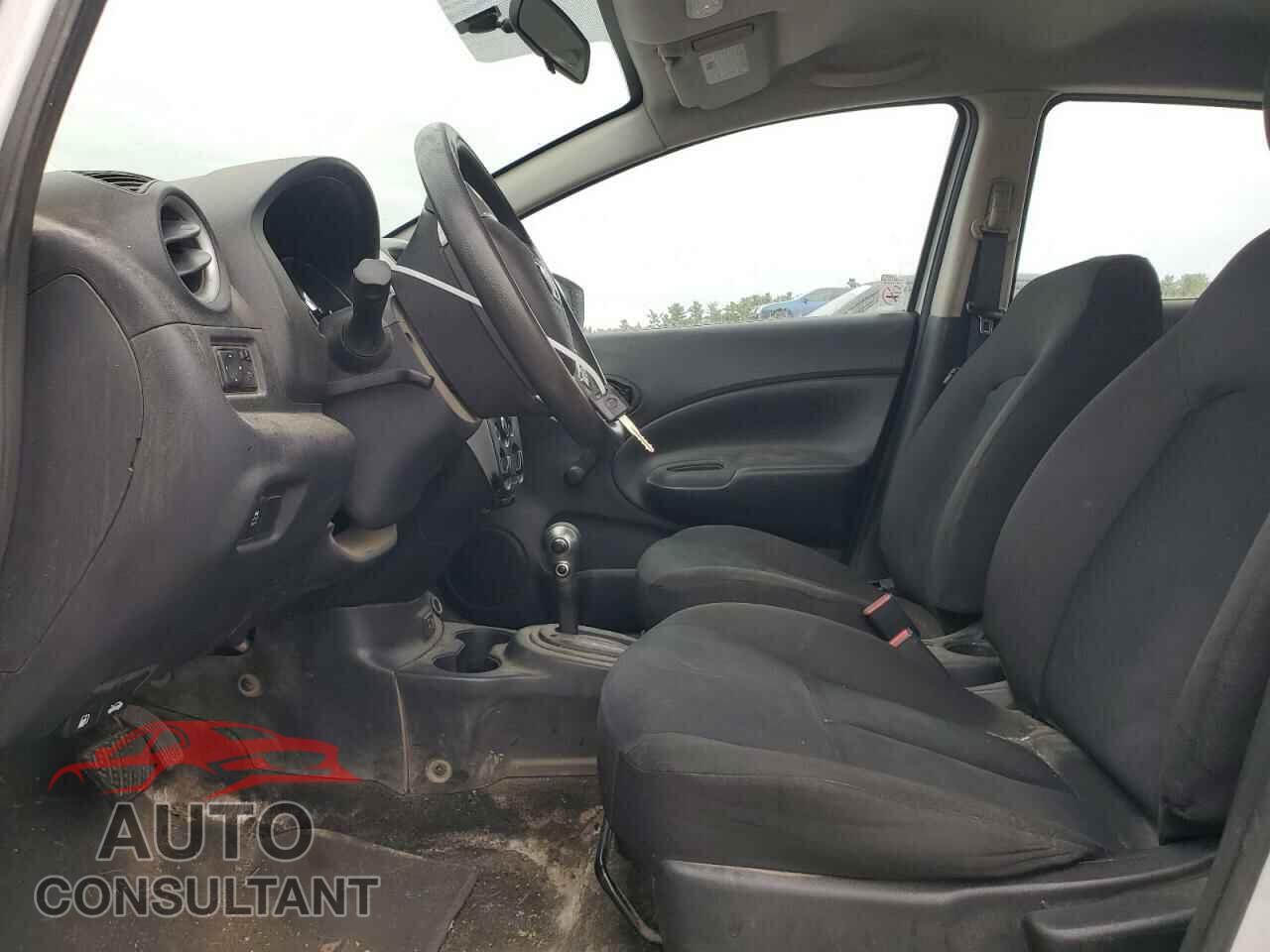NISSAN VERSA 2019 - 3N1CE2CP3KL360505